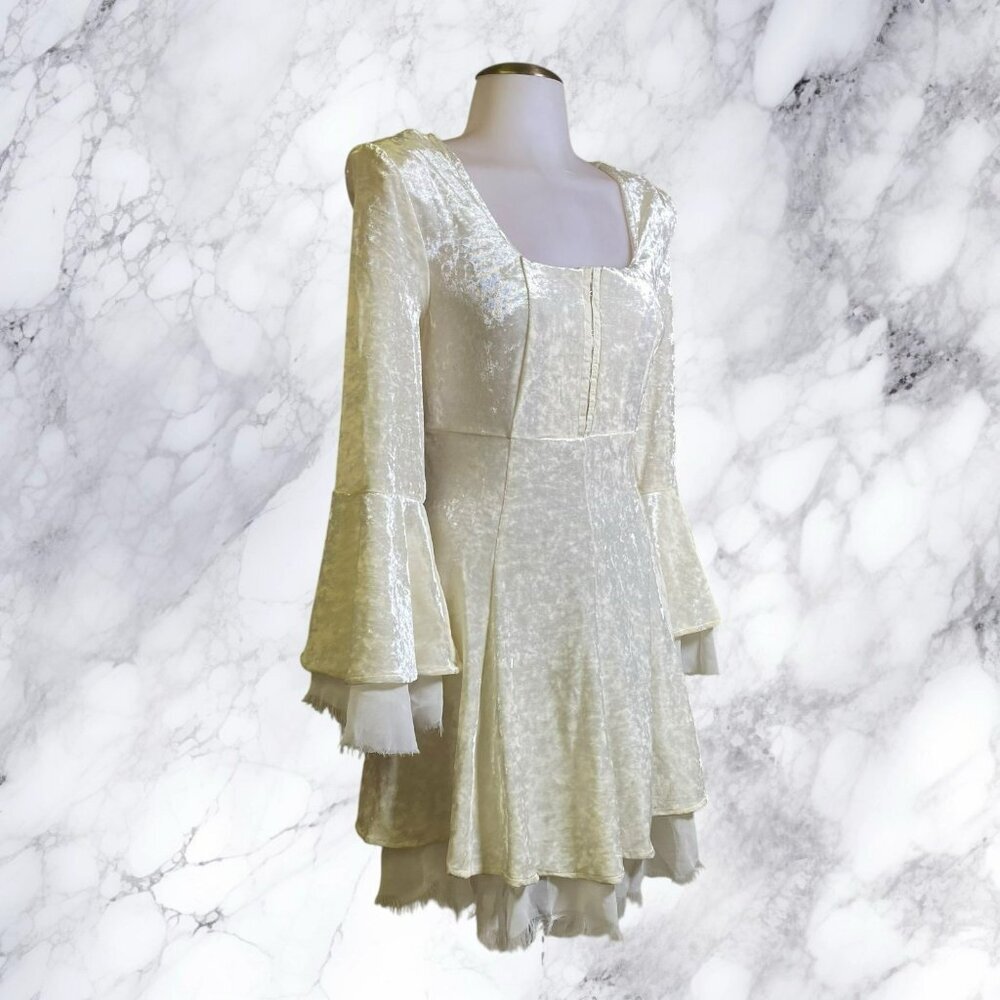 UNIF Poison Ivy Velvet Dress - Picture 10 of 12